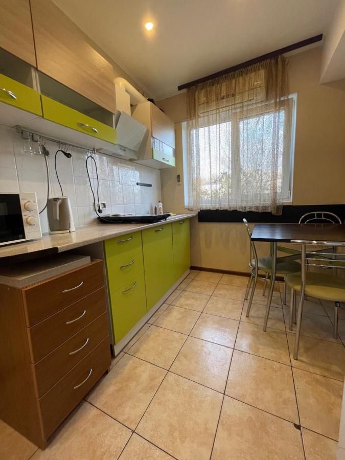 Apartments With Kitchen And Garden Kyjev Exteriér fotografie